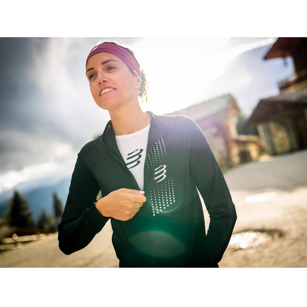 Compressport Hurricane Windproof Jacket Black - Giacca Antivento Running Donna - Mud and Snow