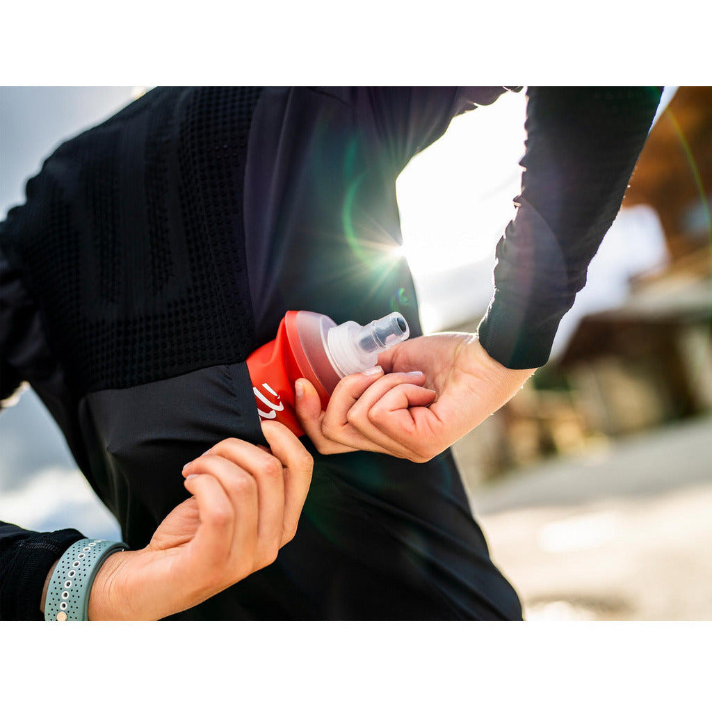 Compressport Hurricane Windproof Jacket Black - Giacca Antivento Running Donna - Mud and Snow