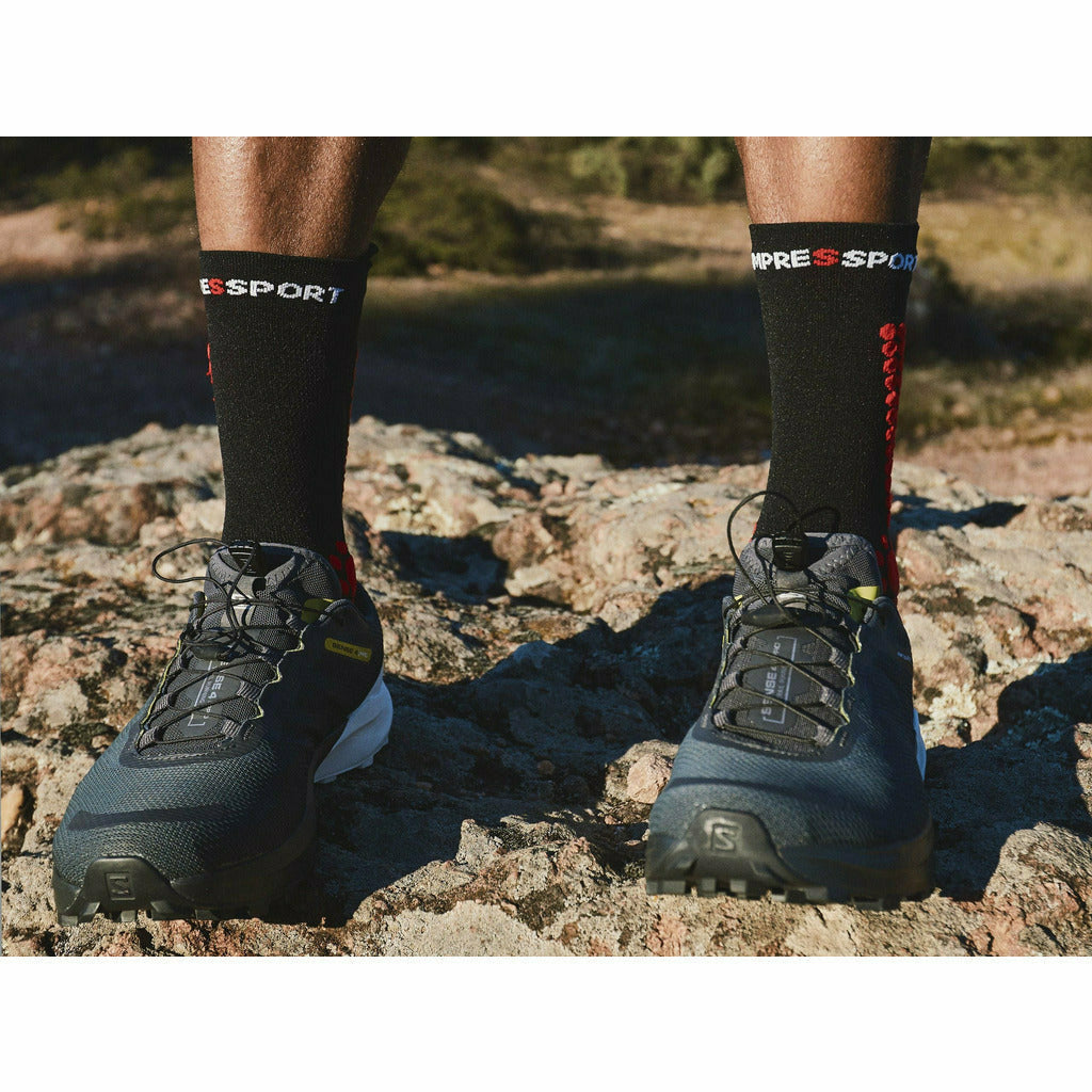 Compressport Pro Racing Socks V4 Trail Black/Red - Calze Trail Running - Mud and Snow
