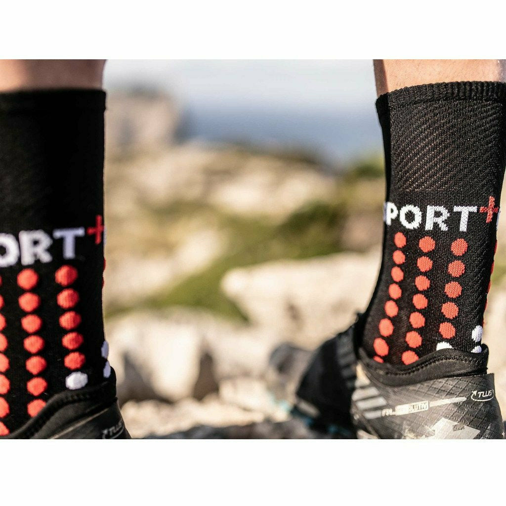 Compressport Ultra Trail Socks Black - Calze Running Compressive - Mud and Snow