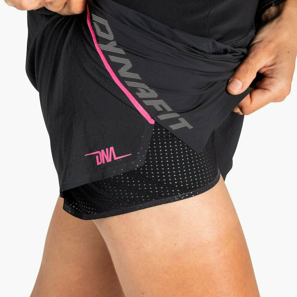 Dynafit DNA W 2/1 Split Short Black/ Fluo Pink - Pantaloni Trail Running Donna - Mud and Snow