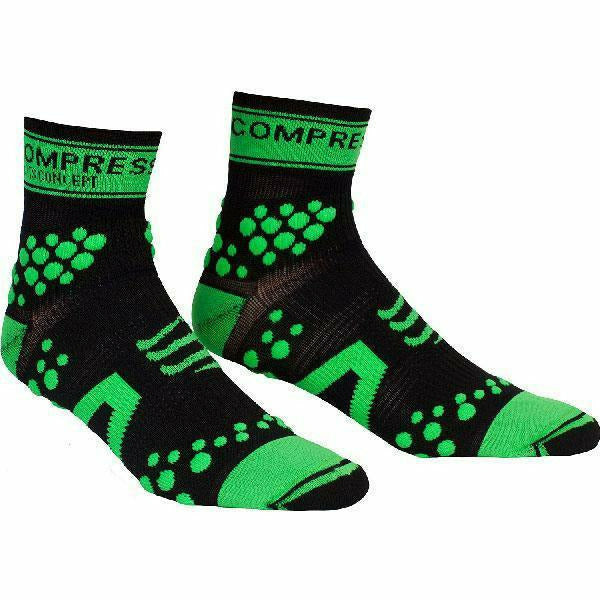 Compressport Trail V2 Socks Black/Green Old Size - Mud and Snow