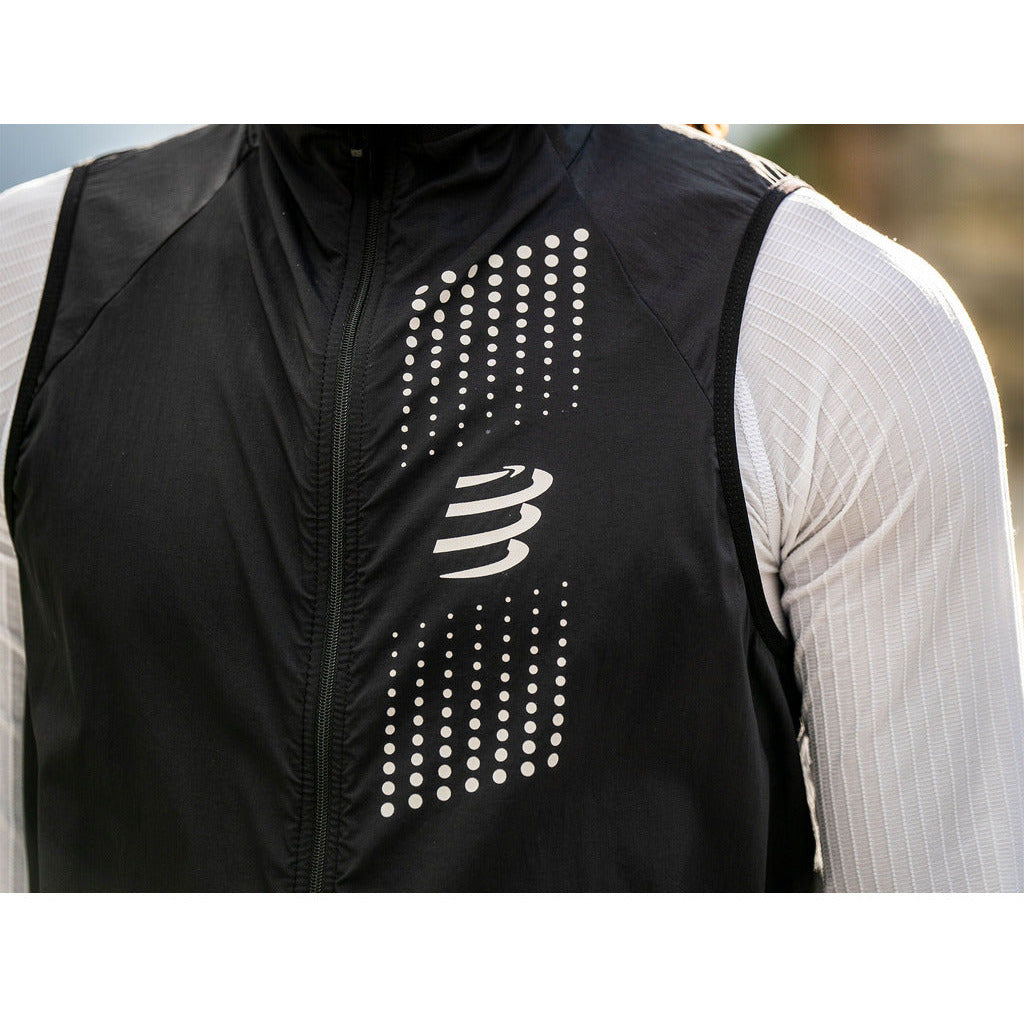 Compressport Hurricane Windproof Vest Black - Vest Antivento Running Uomo - Mud and Snow