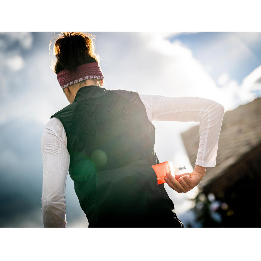 Compressport Hurricane Windproof Vest Black - Vest Antivento Running Donna - Mud and Snow