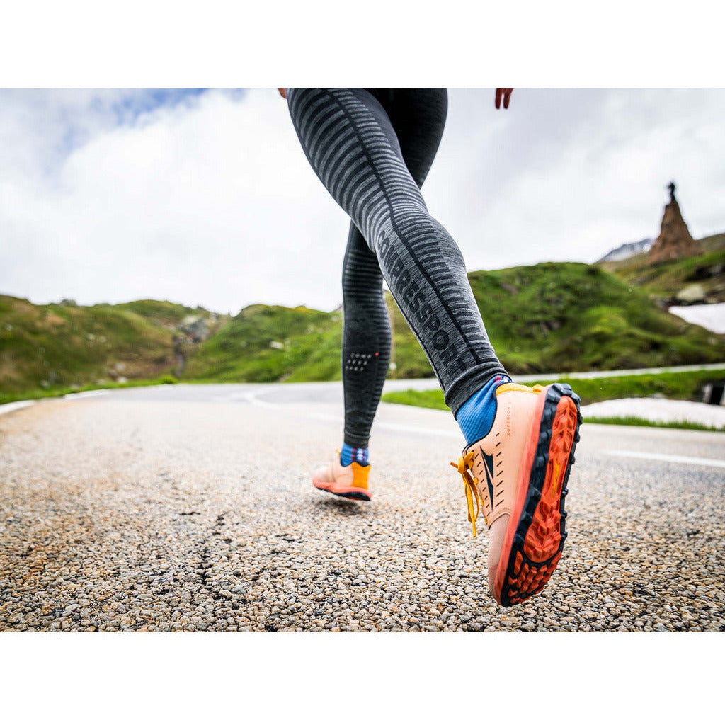 Compressport Winter Run Legging Black - Pantaloni Running Donna - Mud and Snow