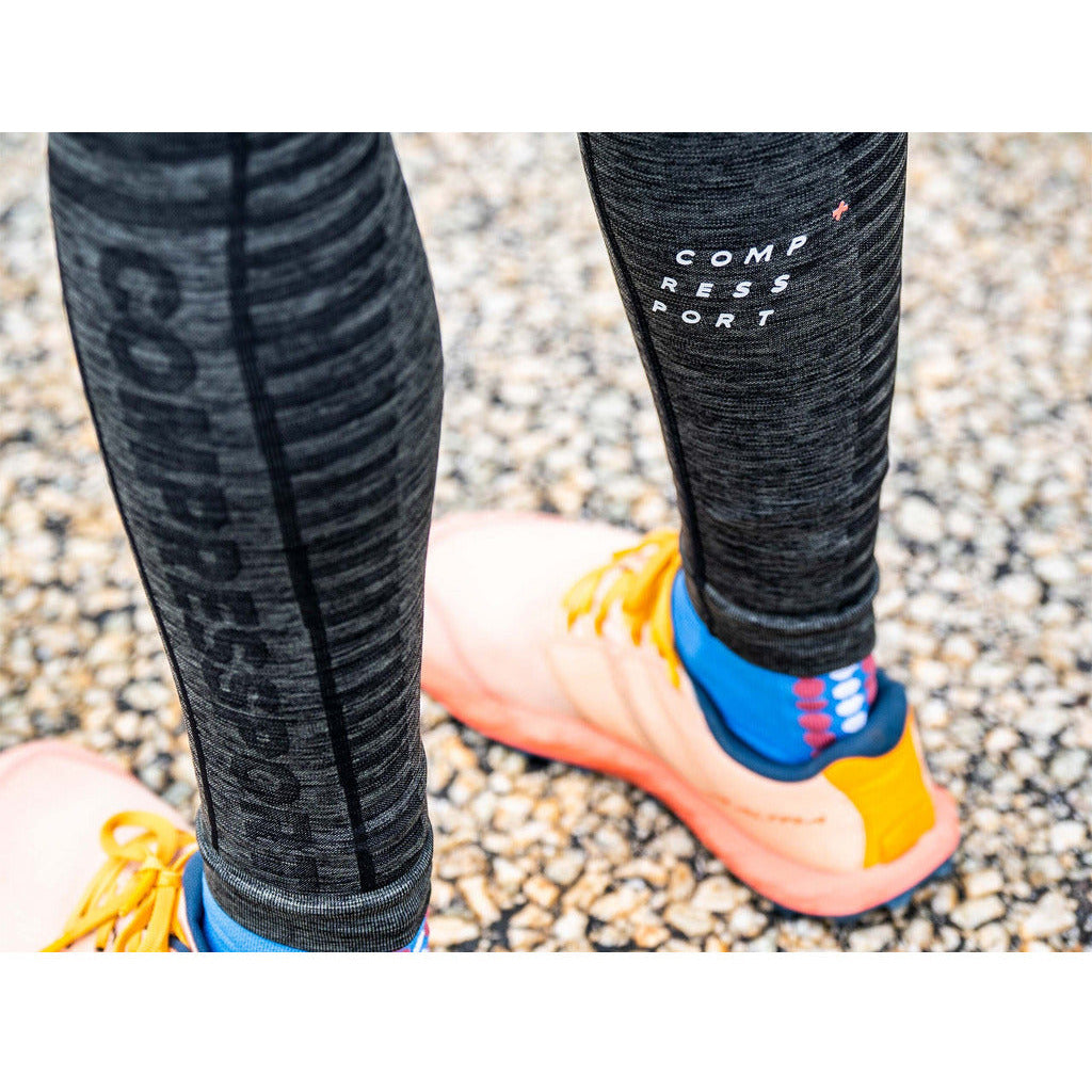 Compressport Winter Run Legging Black - Pantaloni Running Donna - Mud and Snow