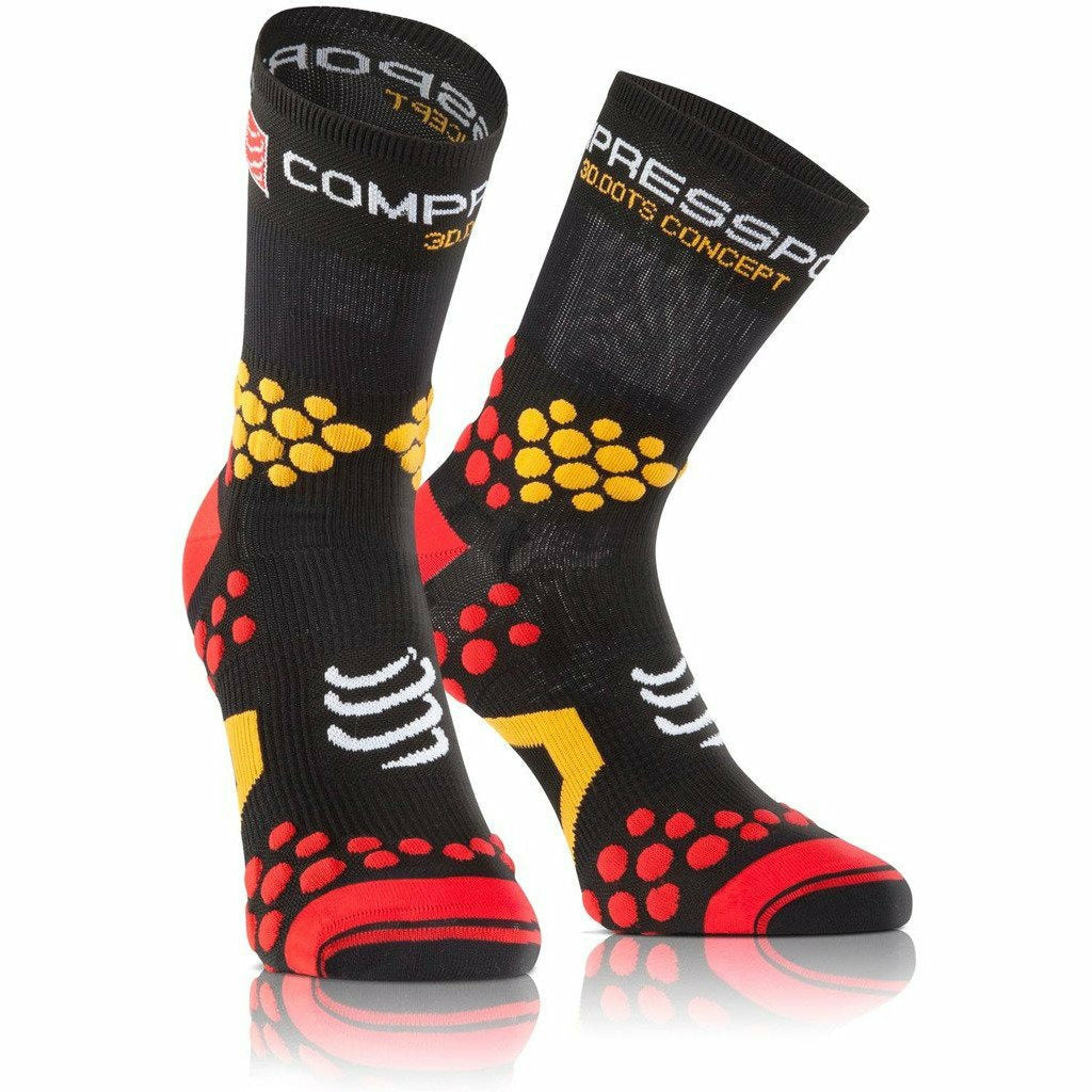 Compressport Pro Racing Trail V2 Black\Red - Mud and Snow