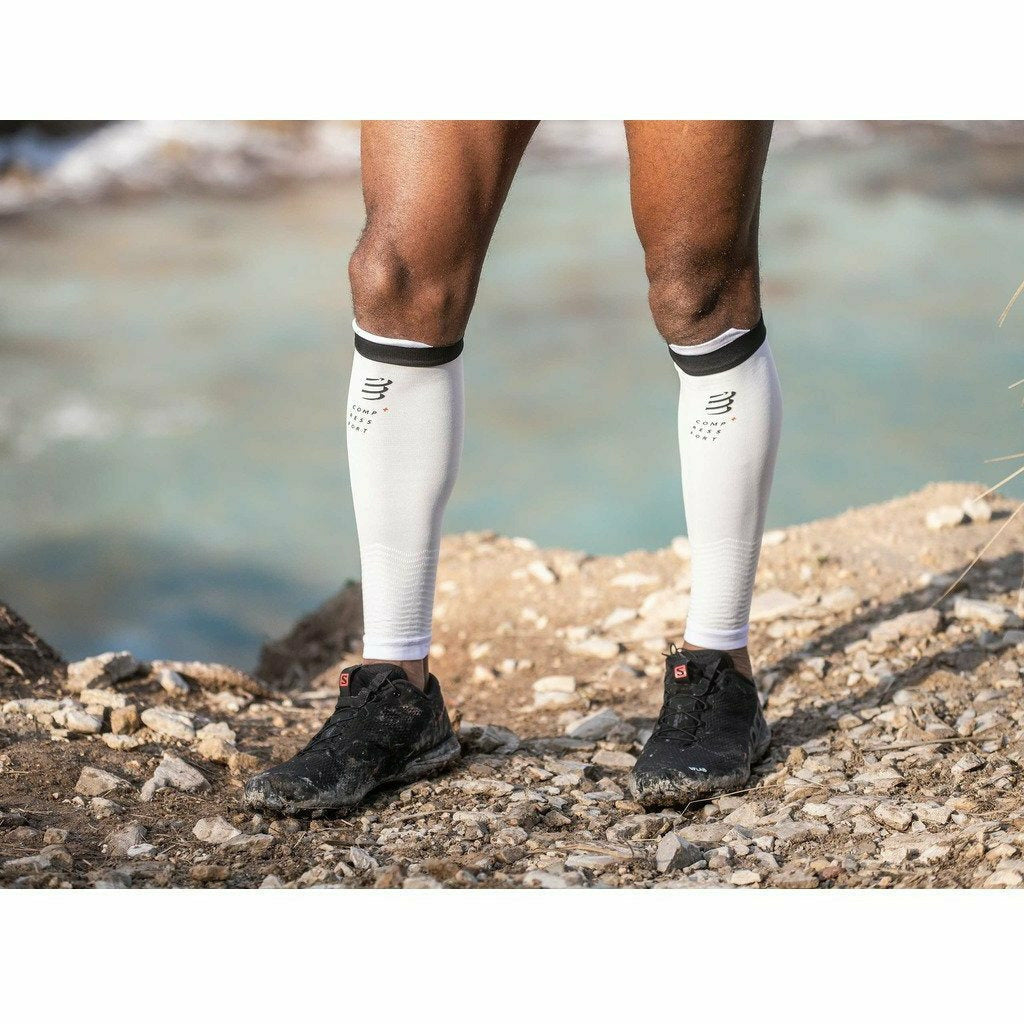 Compressport R2 V2 White - Calf Sleeves - Mud and Snow